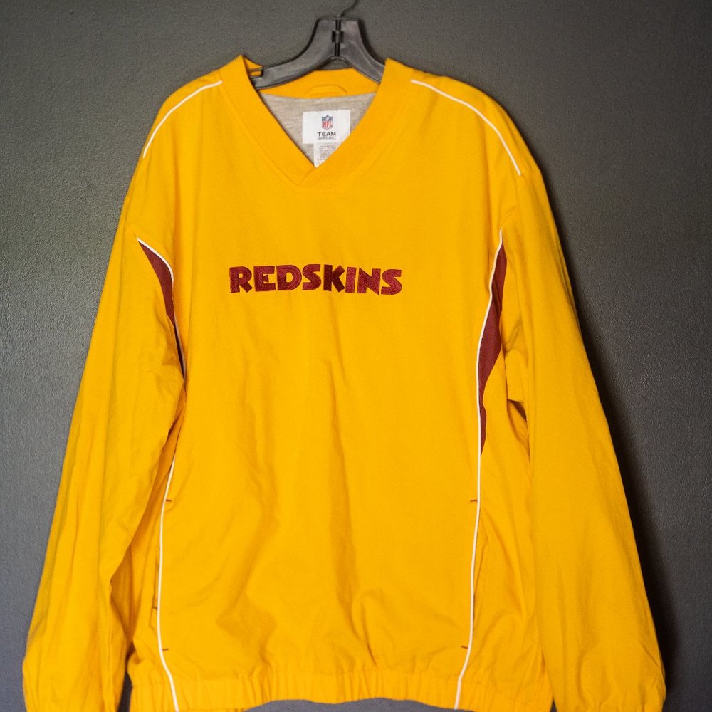 VIntage NFL Redskins Yellow Collection V-neck Pullover (XL) - Picture 2 of 8